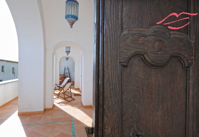 Ferienhaus in Praiano - Casa Elena - Im Zentrum von Praiano, Parkplatz & Panorama-Whirlpool Ferienhaus in Praiano - Casa Elena - Im Zentrum von Praiano, Parkplatz & Panorama-Whirlpool