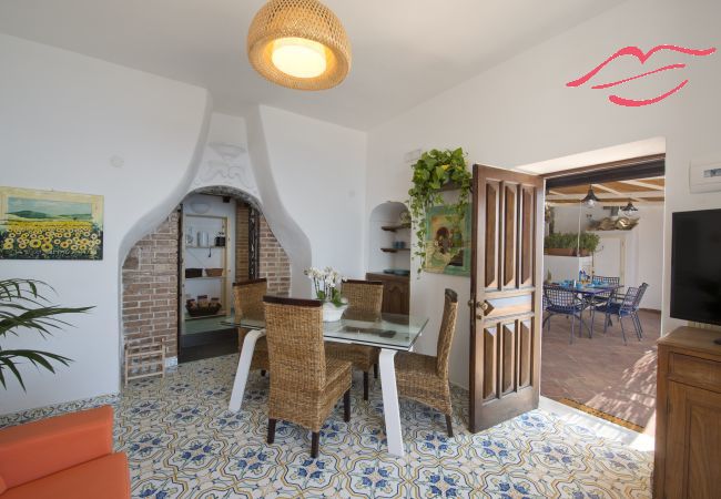 Ferienhaus in Praiano - Casa Sunset - Panoramaterrasse mit Blick auf Positano und Capri Ferienhaus in Praiano - Casa Sunset - Panoramaterrasse mit Blick auf Positano und Capri