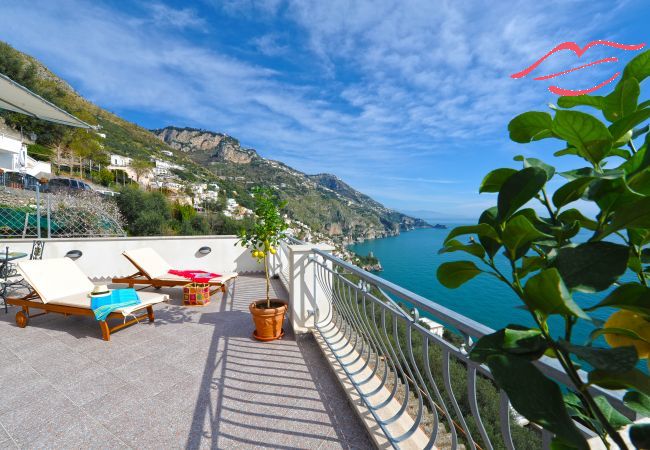 Ferienhaus in Praiano - Casa La Ulivella - Große Terrasse mit Meerblick