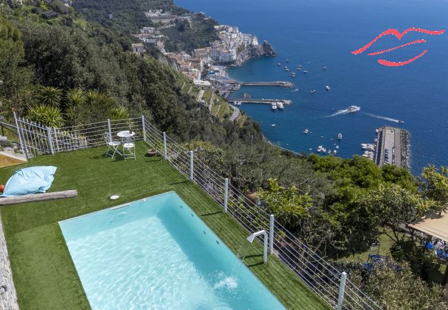 Villa in Pogerola - Villa Gioiello - Pool mit Meerblick und Farbtherapie Villa in Pogerola - Villa Gioiello - Pool mit Meerblick und Farbtherapie