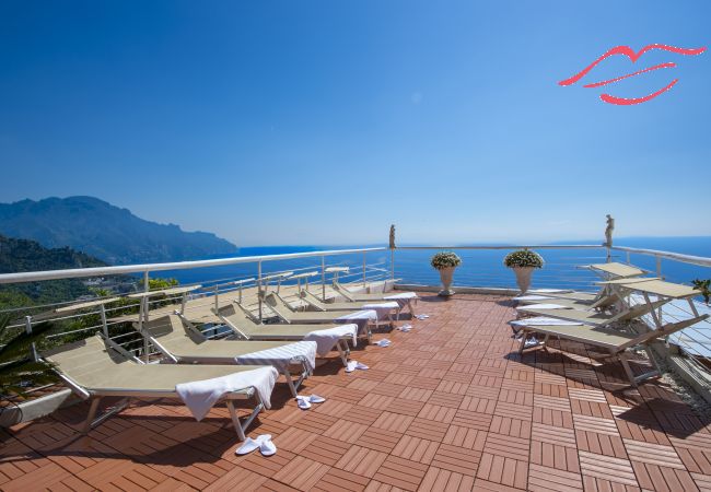 Villa in Pogerola - Villa Gioiello - Pool mit Meerblick und Farbtherapie Villa in Pogerola - Villa Gioiello - Pool mit Meerblick und Farbtherapie