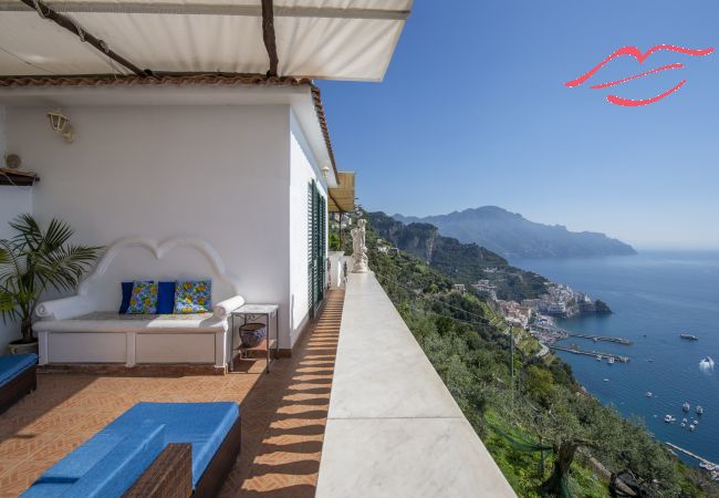 Villa in Pogerola - Villa Gioiello - Pool mit Meerblick und Farbtherapie Villa in Pogerola - Villa Gioiello - Pool mit Meerblick und Farbtherapie