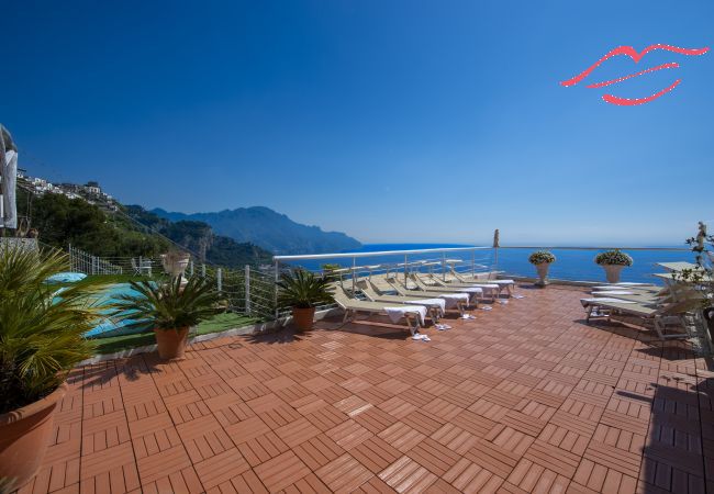 Villa in Pogerola - Villa Gioiello - Pool mit Meerblick und Farbtherapie Villa in Pogerola - Villa Gioiello - Pool mit Meerblick und Farbtherapie