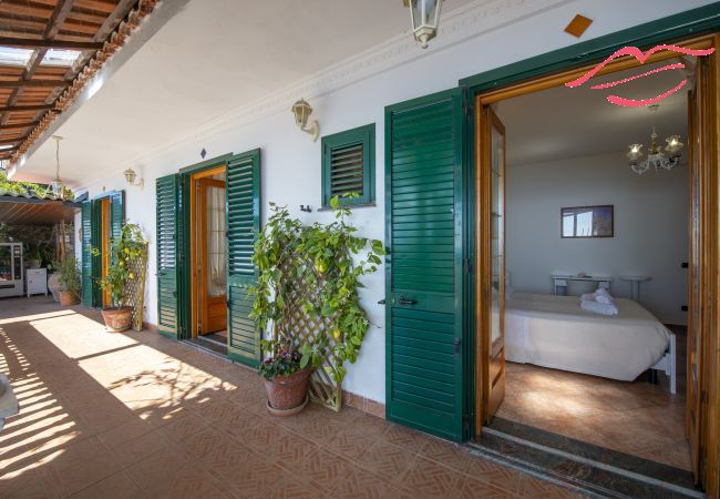 Villa in Pogerola - Villa Gioiello - Pool mit Meerblick und Farbtherapie Villa in Pogerola - Villa Gioiello - Pool mit Meerblick und Farbtherapie