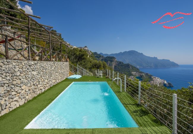 Villa in Pogerola - Villa Gioiello - Pool mit Meerblick und Farbtherapie Villa in Pogerola - Villa Gioiello - Pool mit Meerblick und Farbtherapie
