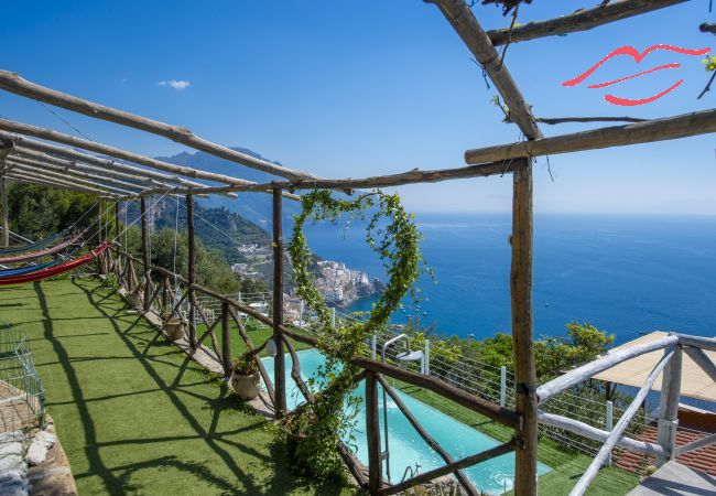 Villa in Pogerola - Villa Gioiello - Pool mit Meerblick und Farbtherapie Villa in Pogerola - Villa Gioiello - Pool mit Meerblick und Farbtherapie