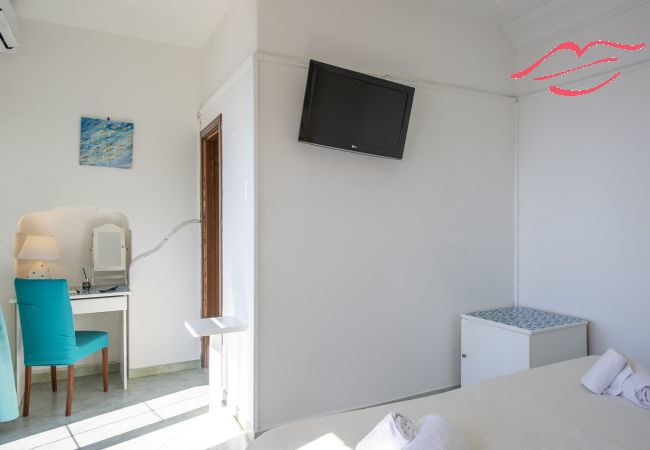 Villa in Pogerola - Villa Gioiello - Pool mit Meerblick und Farbtherapie Villa in Pogerola - Villa Gioiello - Pool mit Meerblick und Farbtherapie