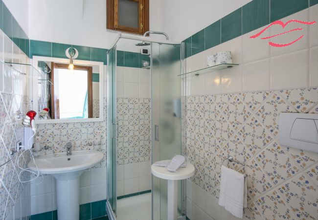 Villa in Pogerola - Villa Gioiello - Pool mit Meerblick und Farbtherapie Villa in Pogerola - Villa Gioiello - Pool mit Meerblick und Farbtherapie