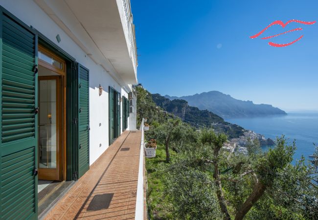 Villa in Pogerola - Villa Gioiello - Pool mit Meerblick und Farbtherapie Villa in Pogerola - Villa Gioiello - Pool mit Meerblick und Farbtherapie