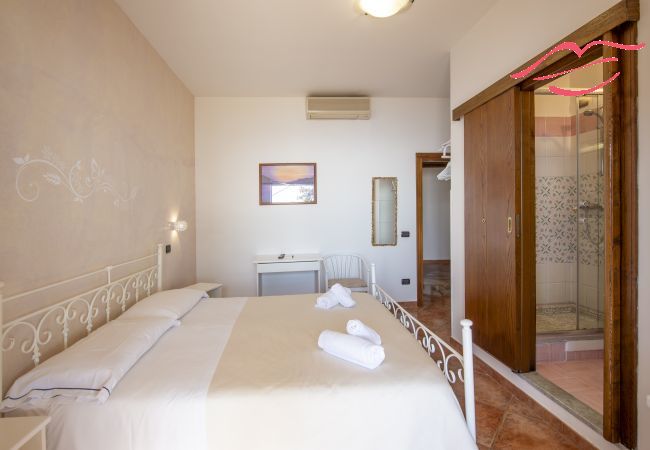 Villa in Pogerola - Villa Gioiello - Pool mit Meerblick und Farbtherapie Villa in Pogerola - Villa Gioiello - Pool mit Meerblick und Farbtherapie