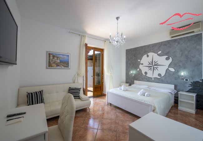 Villa in Pogerola - Villa Gioiello - Pool mit Meerblick und Farbtherapie Villa in Pogerola - Villa Gioiello - Pool mit Meerblick und Farbtherapie