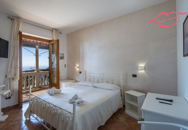 Villa in Pogerola - Villa Gioiello - Pool mit Meerblick und Farbtherapie Villa in Pogerola - Villa Gioiello - Pool mit Meerblick und Farbtherapie