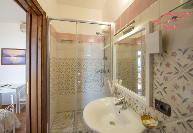 Villa in Pogerola - Villa Gioiello - Pool mit Meerblick und Farbtherapie Villa in Pogerola - Villa Gioiello - Pool mit Meerblick und Farbtherapie