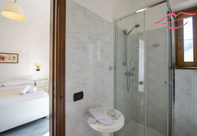 Villa in Pogerola - Villa Gioiello - Pool mit Meerblick und Farbtherapie Villa in Pogerola - Villa Gioiello - Pool mit Meerblick und Farbtherapie