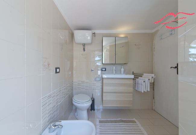 Villa in Praiano - Villa Albatros - Atemberaubende 2-stöckige Villa für große Gruppen! Villa in Praiano - Villa Albatros - Atemberaubende 2-stöckige Villa für große Gruppen!