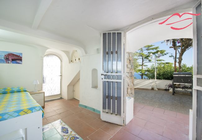 Villa in Praiano - Villa Albatros - Atemberaubende 2-stöckige Villa für große Gruppen! Villa in Praiano - Villa Albatros - Atemberaubende 2-stöckige Villa für große Gruppen!