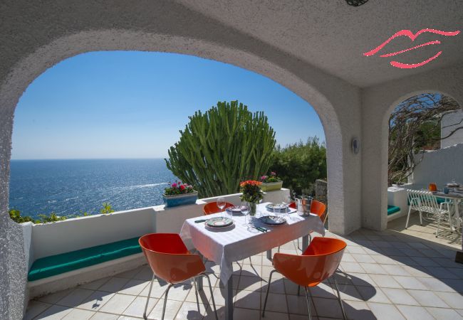 Ferienwohnung in Conca dei Marini - Casa Giovannina - charmantes Fischerhaus mit herrlichem Blick Ferienwohnung in Conca dei Marini - Casa Giovannina - charmantes Fischerhaus mit herrlichem Blick