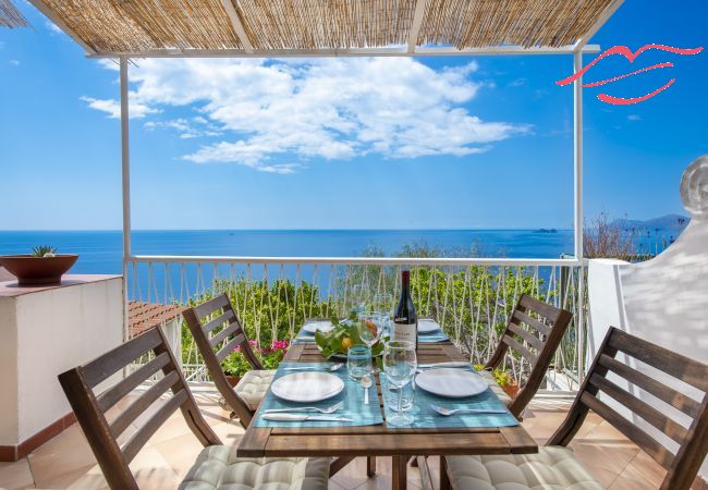 Ferienhaus in Praiano - Casa di Nonno Mario - Terrasse mit Meerblick im Herzen von Praiano