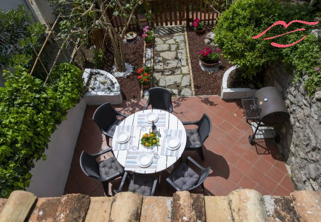 Ferienhaus in Praiano - Casa di Nonno Mario - Aussicht auf den Capri-Sonnenuntergang Ferienhaus in Praiano - Casa di Nonno Mario - Aussicht auf den Capri-Sonnenuntergang