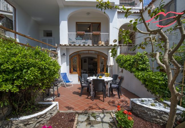 Ferienhaus in Praiano - Casa di Nonno Mario - Terrasse mit Meerblick im Herzen von Praiano