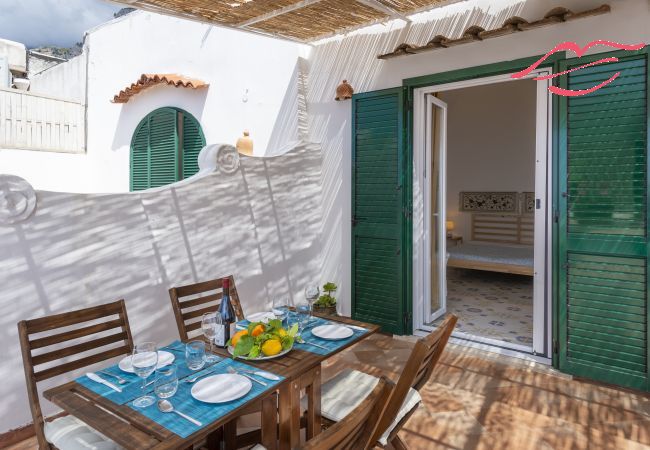 Ferienhaus in Praiano - Casa di Nonno Mario - Terrasse mit Meerblick im Herzen von Praiano