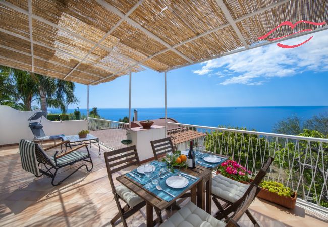 Ferienhaus in Praiano - Casa di Nonno Mario - Terrasse mit Meerblick im Herzen von Praiano