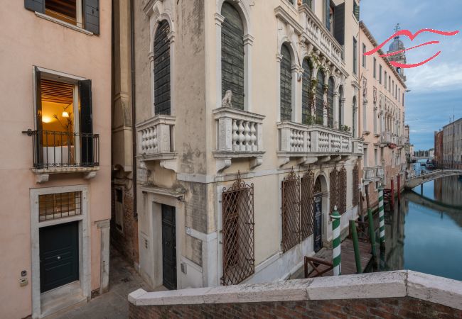 Ferienwohnung in Venedig -  Lion Palace Canal View R&R