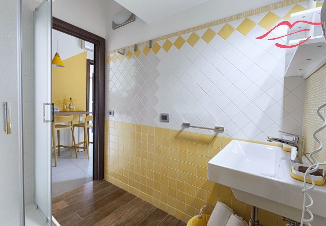 Ferienwohnung in Sorrento - Casa Cristina: yellow apartment