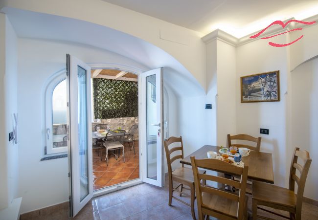 Ferienhaus in Praiano - Casa Il Riccio - Casa mit Garten und unglaublichem Panorama Ferienhaus in Praiano - Casa Il Riccio - Casa mit Garten und unglaublichem Panorama