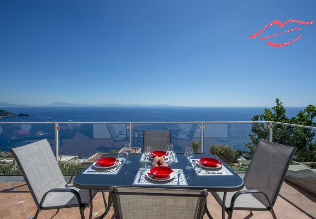 Ferienhaus in Praiano - La Dimora di Euribia - Schwebend zwischen Himmel und Meer