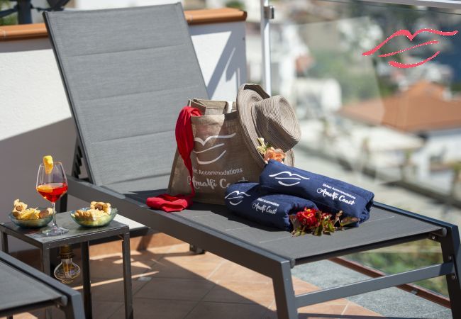 Ferienhaus in Praiano - La Dimora di Euribia - Schwebend zwischen Himmel und Meer Ferienhaus in Praiano - La Dimora di Euribia - Schwebend zwischen Himmel und Meer
