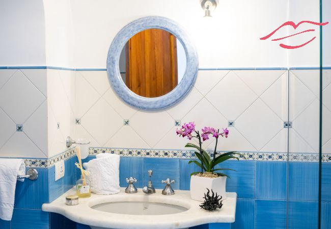 Ferienhaus in Positano - Estate4home- Emeri Positano Ferienhaus in Positano - Estate4home- Emeri Positano