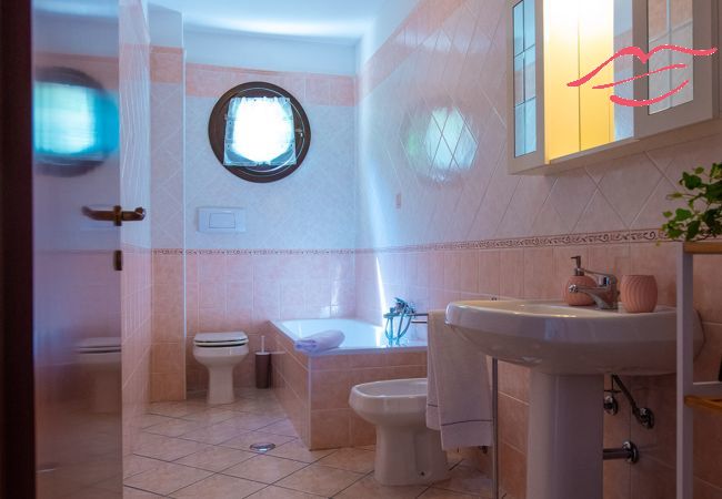 Ferienwohnung in Tramonti - Casa Tramonti D'aMare - Auf den Hügeln der Amalfiküste Ferienwohnung in Tramonti - Casa Tramonti D'aMare - Auf den Hügeln der Amalfiküste