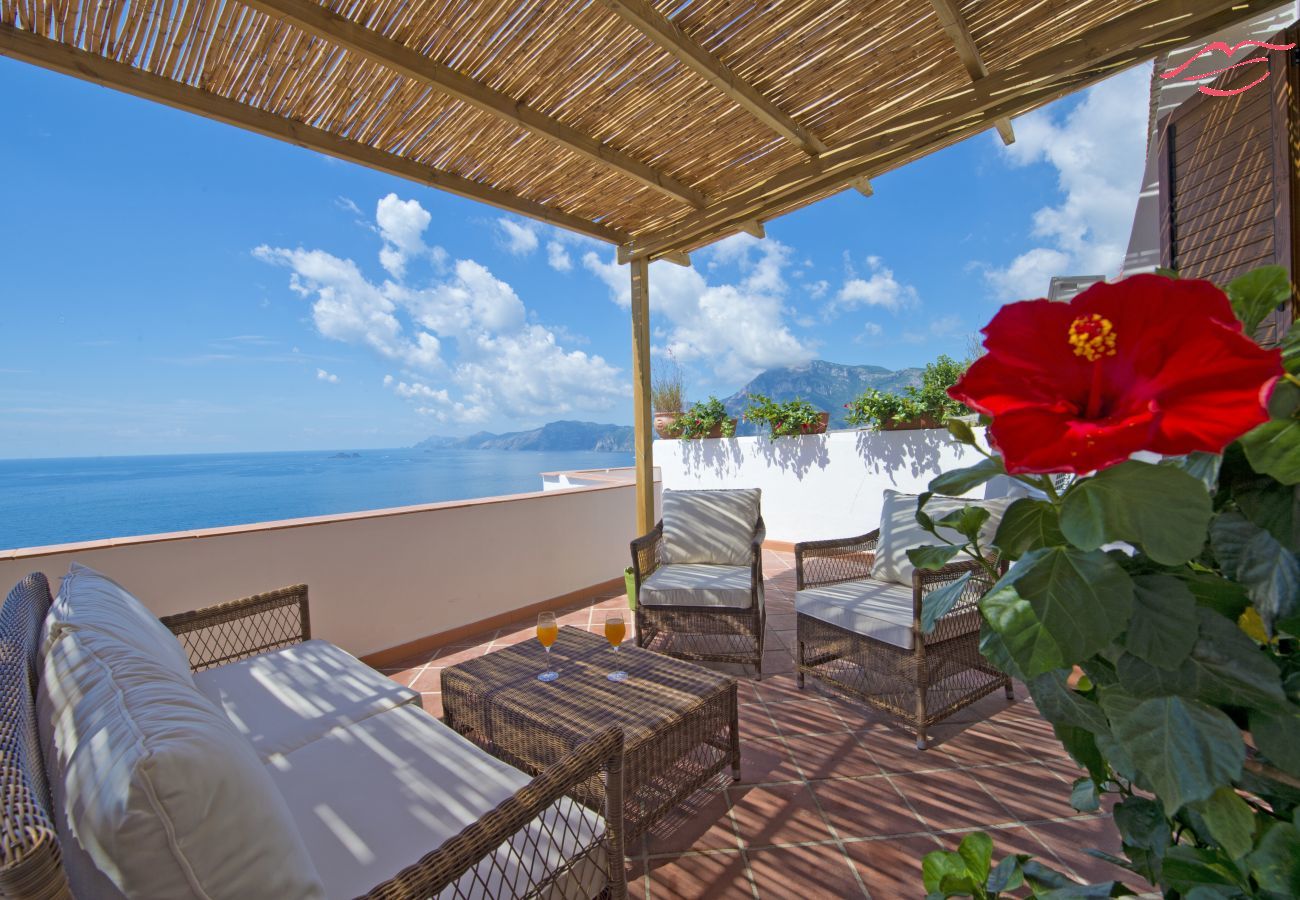 Ferienhaus in Praiano - Casa Sunset - Panoramaterrasse mit Blick auf Positano und Capri