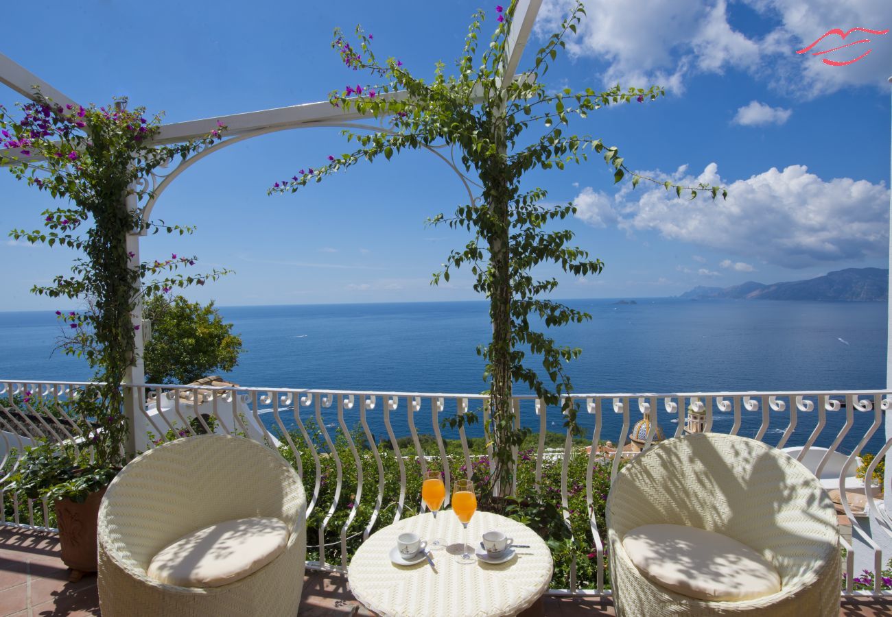 Ferienhaus in Praiano - Casa Sunset - Panoramaterrasse mit Blick auf Positano und Capri