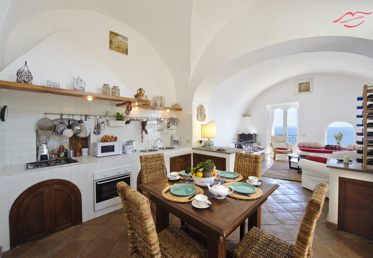 Ferienhaus in Praiano - Casale Fralisa - Wunderbare Terrasse und Whirlpool mit Meerblick