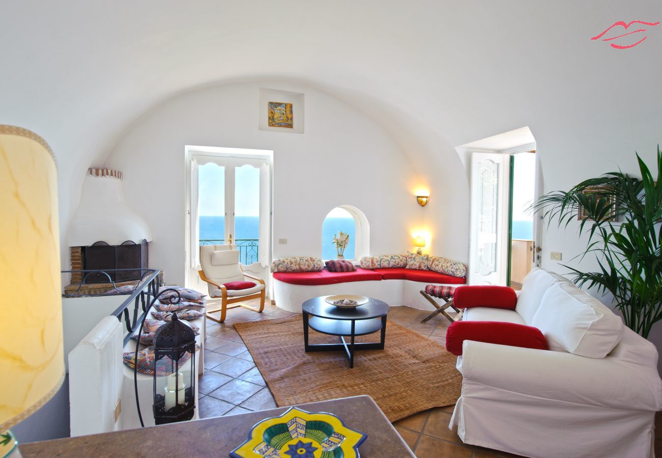 Ferienhaus in Praiano - Casale Fralisa - Wunderbare Terrasse und Whirlpool mit Meerblick