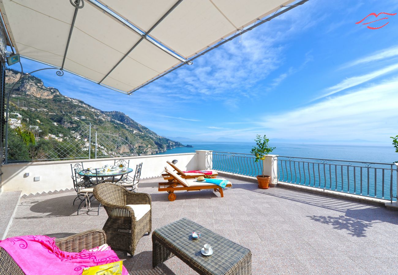 Ferienhaus in Praiano - Casa La Ulivella - Große Terrasse mit Meerblick