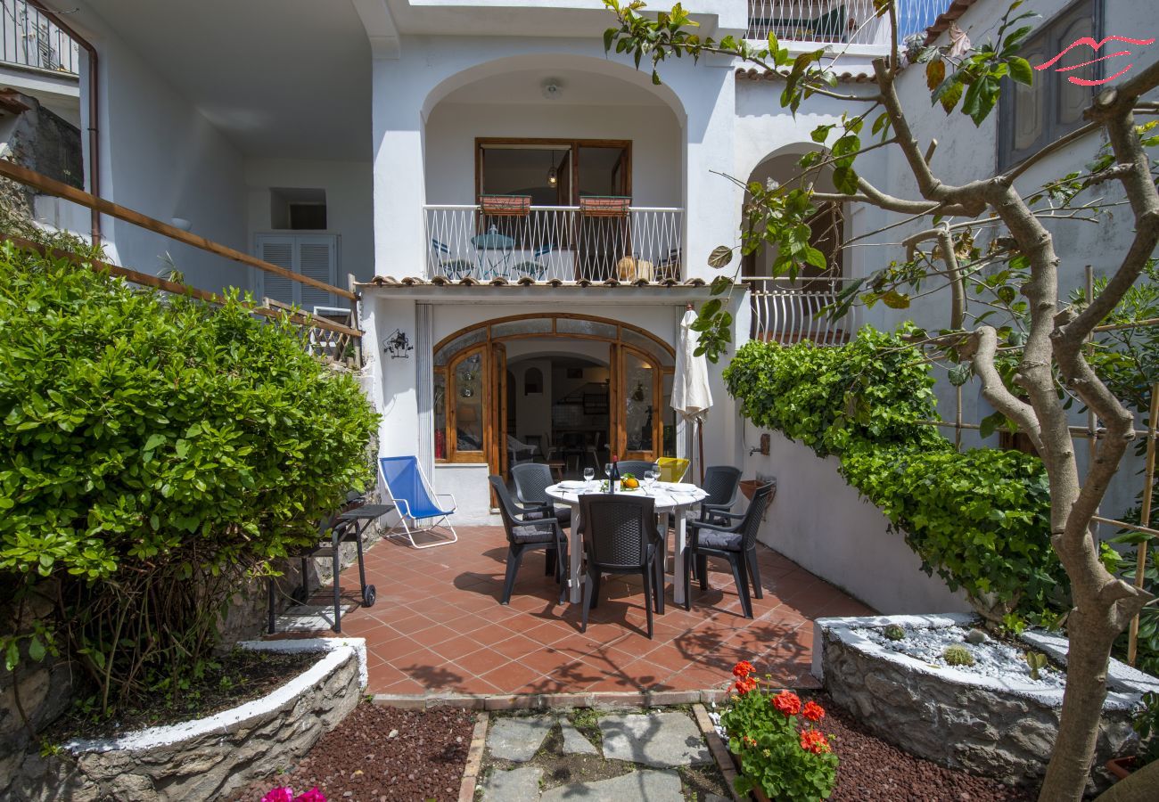 Ferienhaus in Praiano - Casa di Nonno Mario - Terrasse mit Meerblick im Herzen von Praiano