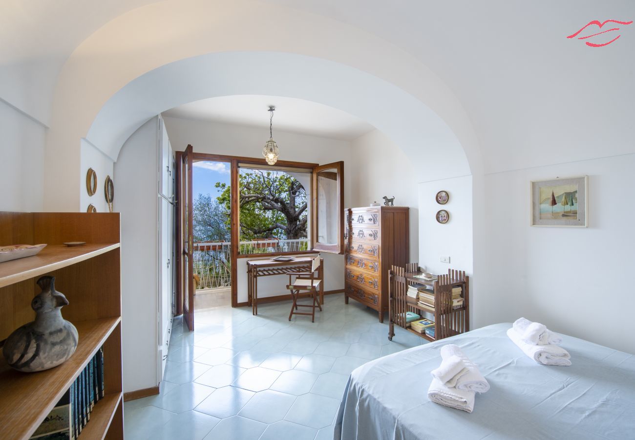 Ferienhaus in Praiano - Casa di Nonno Mario - Terrasse mit Meerblick im Herzen von Praiano