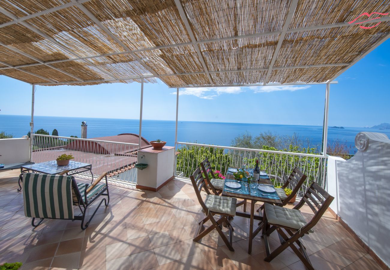 Ferienhaus in Praiano - Casa di Nonno Mario - Terrasse mit Meerblick im Herzen von Praiano