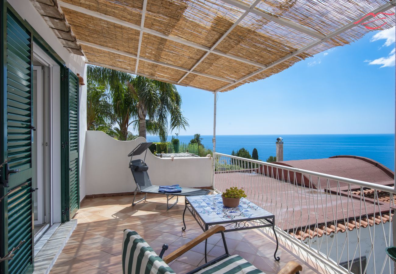 Ferienhaus in Praiano - Casa di Nonno Mario - Terrasse mit Meerblick im Herzen von Praiano