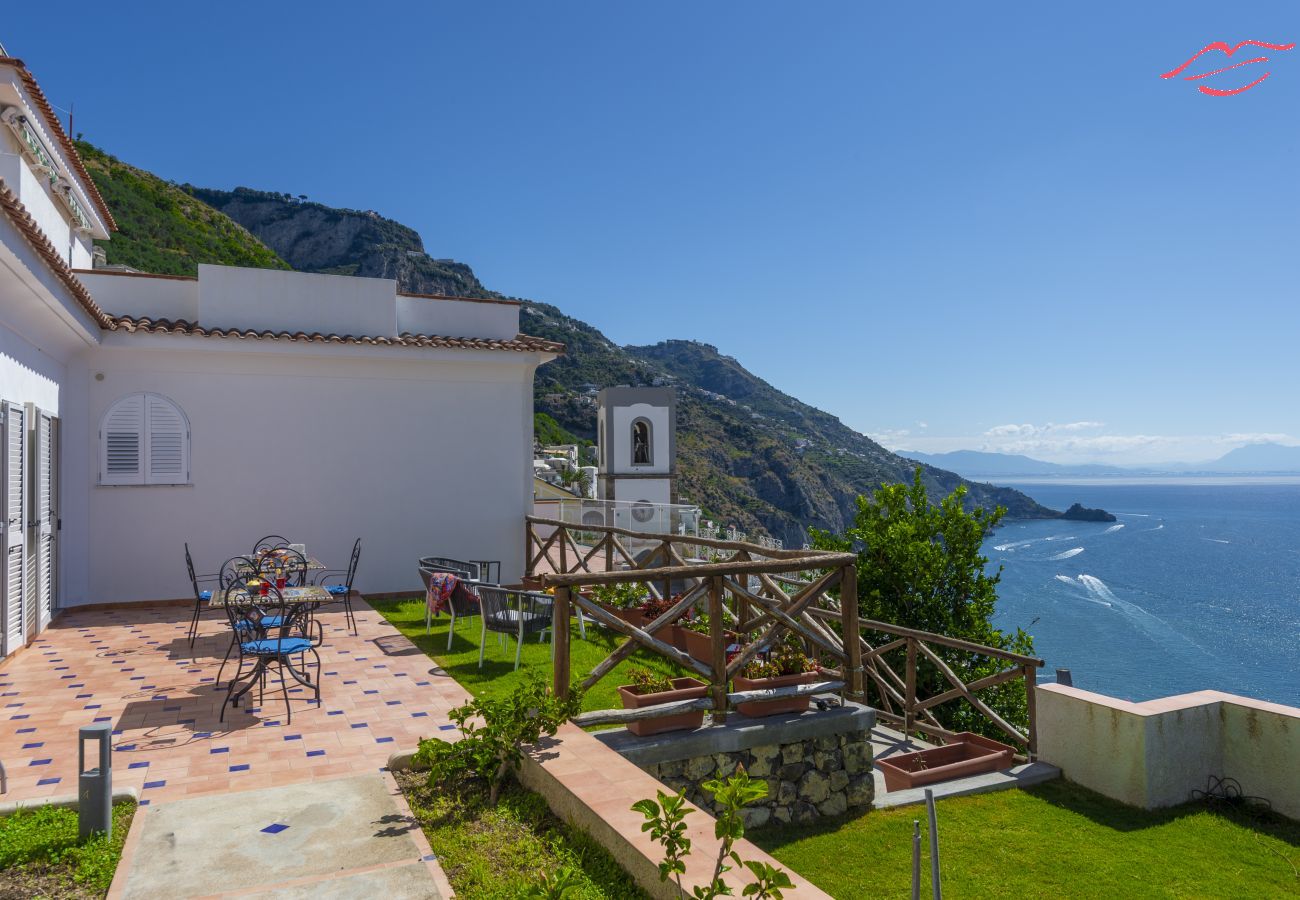 Ferienhaus in Praiano - Villa Euriclea - Mediterrane Eleganz im Herzen von Praiano