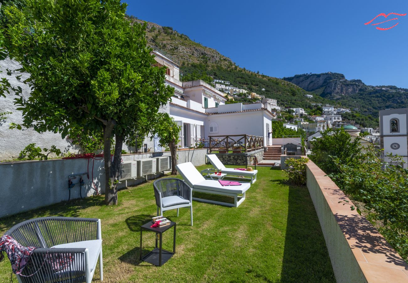 Ferienhaus in Praiano - Villa Euriclea - Mediterrane Eleganz im Herzen von Praiano