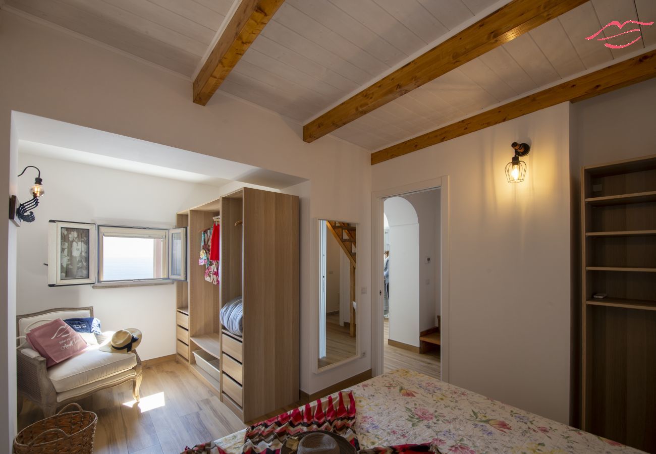 Ferienhaus in Praiano - Casa Madonna Del Mare- Villa mit Meerblick, nur wenige Schritte vom Strand entfernt Ferienhaus in Praiano - Casa Madonna Del Mare- Villa mit Meerblick, nur wenige Schritte vom Strand entfernt