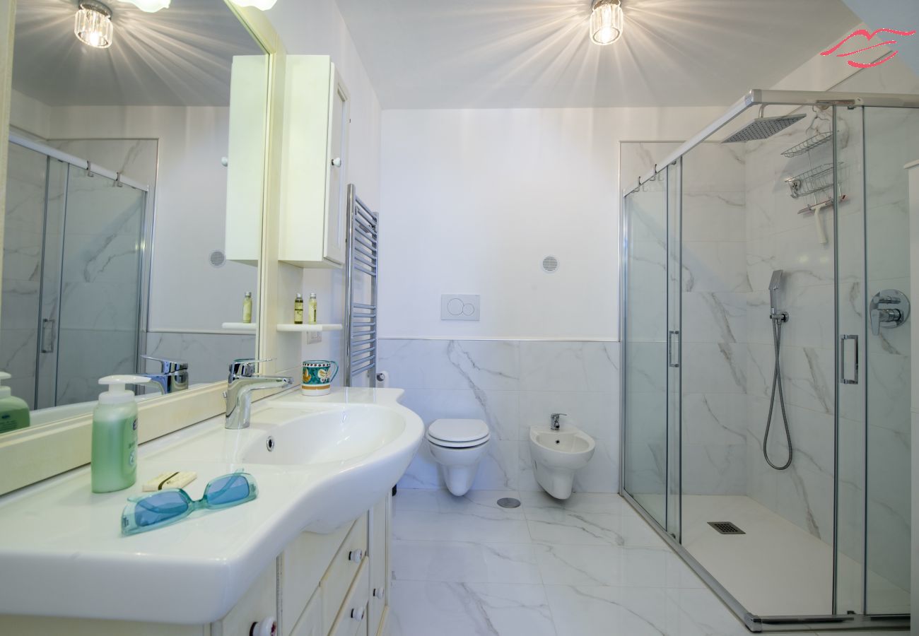 Ferienhaus in Praiano - Casa Madonna Del Mare- Villa mit Meerblick, nur wenige Schritte vom Strand entfernt Ferienhaus in Praiano - Casa Madonna Del Mare- Villa mit Meerblick, nur wenige Schritte vom Strand entfernt