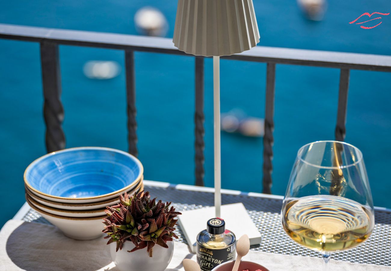 Ferienhaus in Positano - Estate4home- Emeri Positano Ferienhaus in Positano - Estate4home- Emeri Positano