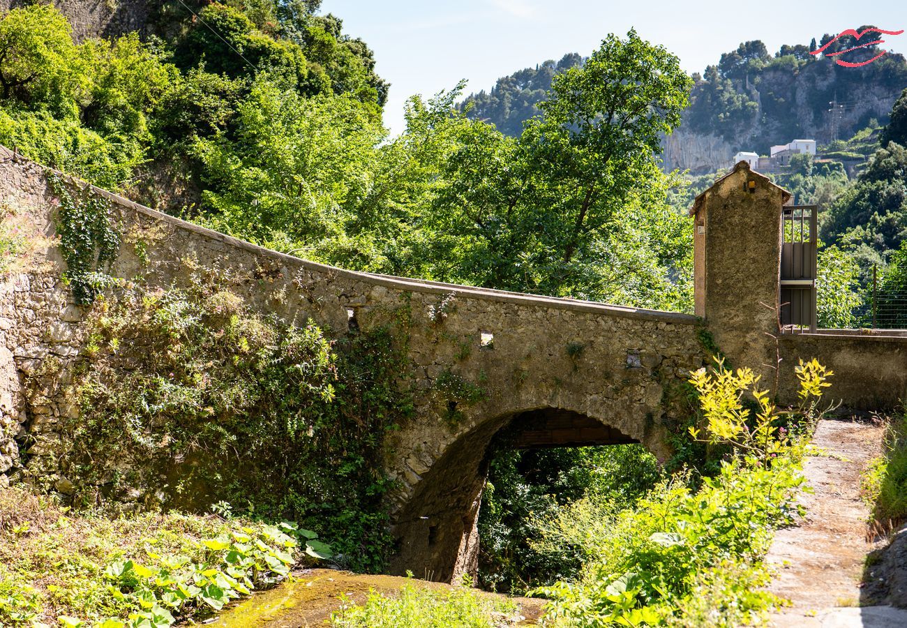 Villa in Ravello - Ravello Watermill Retreat - Ihre private Oase zwischen Zitronenhainen und Meer Villa in Ravello - Ravello Watermill Retreat - Ihre private Oase zwischen Zitronenhainen und Meer