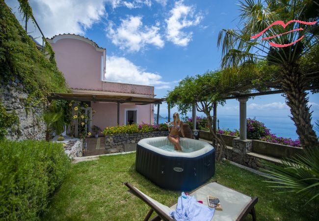 Casa en Praiano - Casale Fralisa - Maravillosa terraza y jacuzzi con vistas al mar