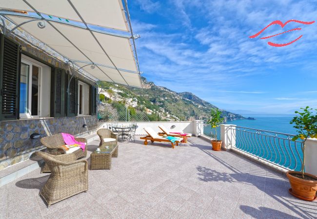 Casa en Praiano - Casa La Ulivella - Amplia terraza con vistas al mar